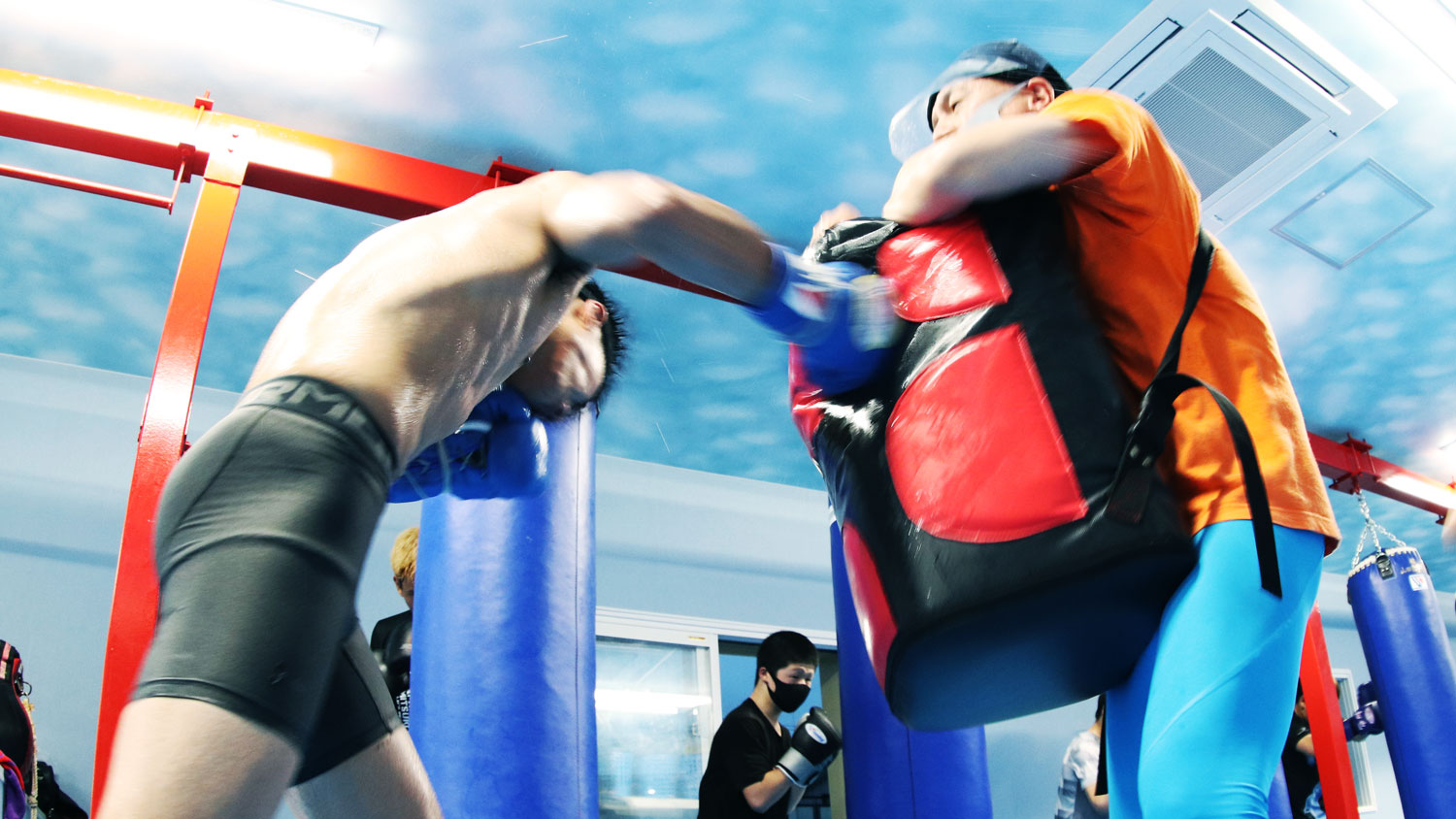 ミツキボクシングジム コンビネーションバッグ練習