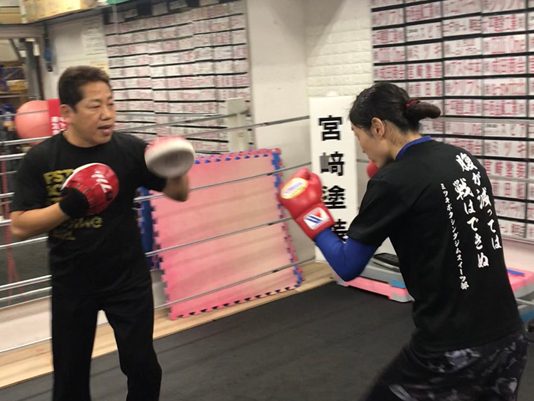 ミツキボクシングジム所属 奥田朋子 OPBF女子東洋太平洋バンタム級王座および日本女子バンタム級王座戴冠