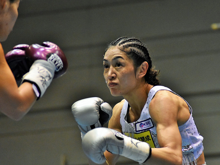 ミツキボクシングジム所属 奥田朋子 WBO女子世界スーパーフライ級王座戴冠
