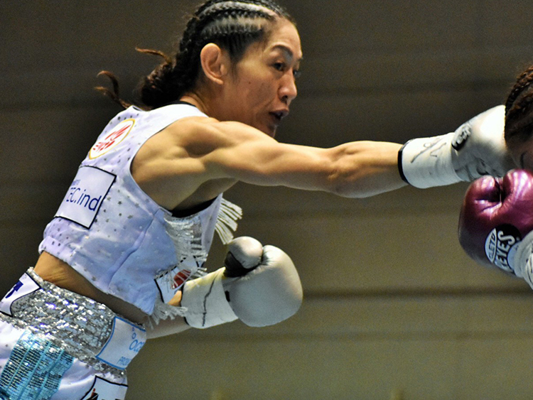 ミツキボクシングジム所属 奥田朋子 WBO女子世界スーパーフライ級王座戴冠